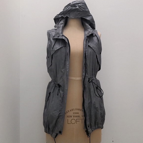 Lou & Grey utility vest size xs - Picture 7 of 8